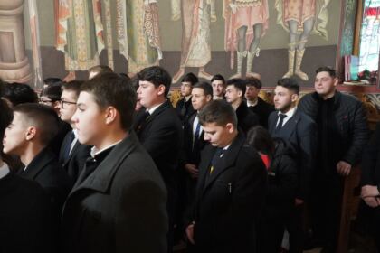 Poetul naţional Mihai Eminescu, omagiat de elevii seminarişti gălăţeni – fotografia 20