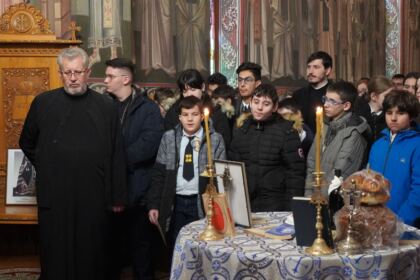 Poetul naţional Mihai Eminescu, omagiat de elevii seminarişti gălăţeni – fotografia 21