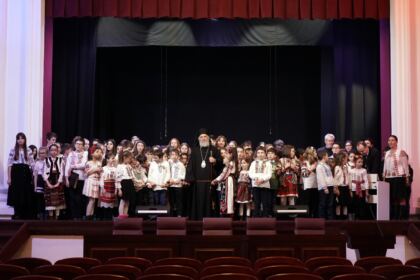 Poetul naţional Mihai Eminescu, omagiat de elevii seminarişti gălăţeni – fotografia 26