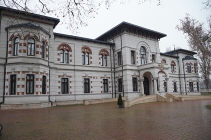 Simpozion interliceal organizat de Seminarul Teologic Ortodox „Sfântul Andrei“ din Galaţi – fotografia 1