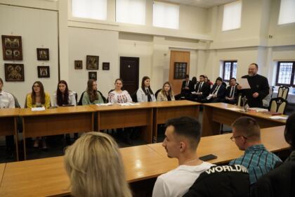 Simpozion interliceal organizat de Seminarul Teologic Ortodox „Sfântul Andrei“ din Galaţi – fotografia 11