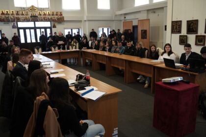 Simpozion interliceal organizat de Seminarul Teologic Ortodox „Sfântul Andrei“ din Galaţi – fotografia 15