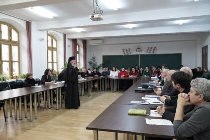 Simpozion studenţesc dedicat Sfinţilor Trei Ierarhi – fotografia 2