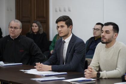 Simpozion studenţesc dedicat Sfinţilor Trei Ierarhi – fotografia 7