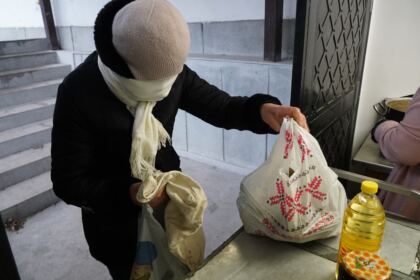 Rugăciune şi filantropie la sărbătoarea Sfântului Ioan Gură de Aur – fotografia 12
