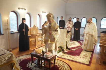 Rugăciune şi filantropie la sărbătoarea Sfântului Ioan Gură de Aur – fotografia 21