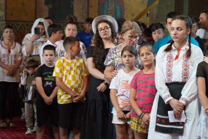 Activităţi de vară pentru copiii din trei comunităţi gălăţene – fotografia 15
