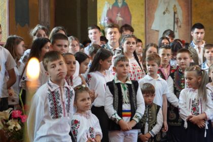 Activităţi de vară pentru copiii din trei comunităţi gălăţene – fotografia 16