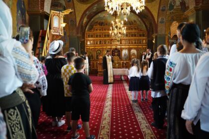 Activităţi de vară pentru copiii din trei comunităţi gălăţene – fotografia 17