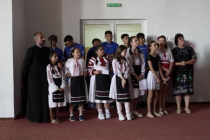 Activităţi de vară pentru copiii din trei comunităţi gălăţene – fotografia 47