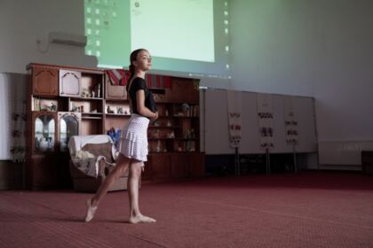 Activităţi de vară pentru copiii din trei comunităţi gălăţene – fotografia 48