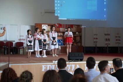 Activităţi de vară pentru copiii din trei comunităţi gălăţene – fotografia 49