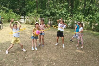 Activităţi de vară pentru copiii din satele Fundeanu şi Nicopole – fotografia 33