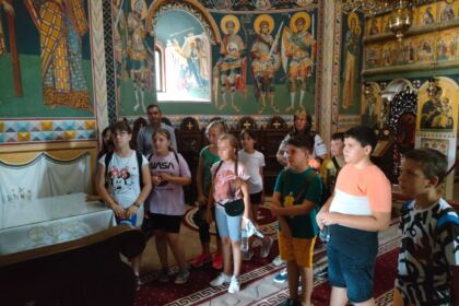 Activităţi de vară pentru copiii din trei parohii brăilene – fotografia 2