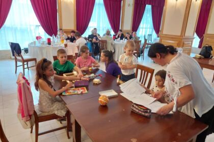 Activităţi de vară pentru copiii din trei parohii brăilene – fotografia 5