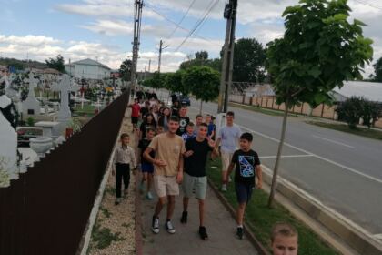 Activităţi de vară pentru 50 de copii din localitatea Matca, judeţul Galaţi – fotografia 4