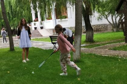 Mănăstirea Măxineni – loc de popas duhovnicesc pentru 40 de copii – fotografia 10