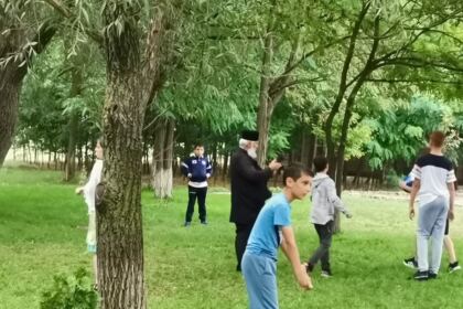 Mănăstirea Măxineni – loc de popas duhovnicesc pentru 40 de copii – fotografia 11