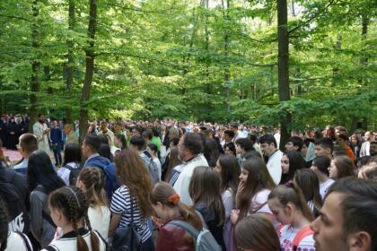 Pelerinajul tinerilor la Mănăstirea Buciumeni – fotografia 21