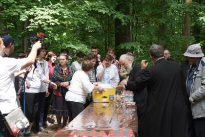Pelerinajul tinerilor la Mănăstirea Buciumeni – fotografia 43