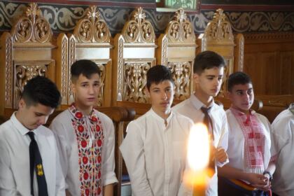 Curs festiv al elevilor seminarişti gălăţeni – fotografia 8