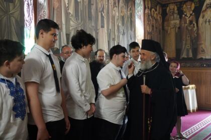Curs festiv al elevilor seminarişti gălăţeni – fotografia 13
