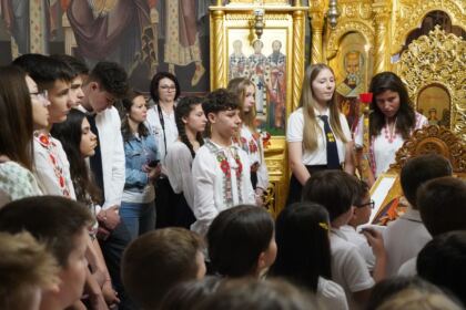 Curs festiv al elevilor seminarişti gălăţeni – fotografia 19