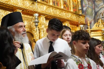 Curs festiv al elevilor seminarişti gălăţeni – fotografia 43