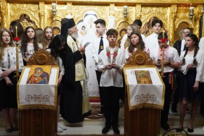Curs festiv al elevilor seminarişti gălăţeni – fotografia 44