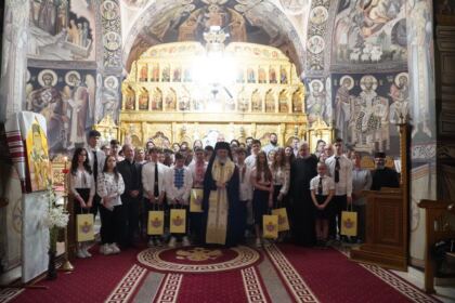 Curs festiv al elevilor seminarişti gălăţeni – fotografia 47
