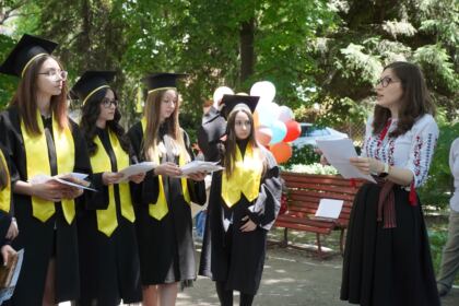 Curs festiv al elevilor seminarişti gălăţeni – fotografia 52