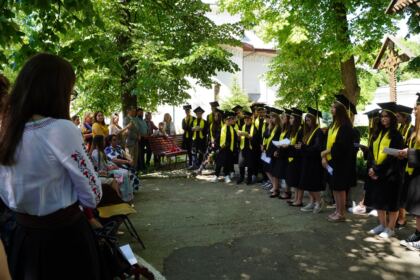 Curs festiv al elevilor seminarişti gălăţeni – fotografia 59