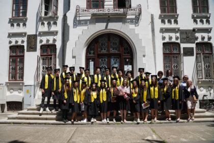 Curs festiv al elevilor seminarişti gălăţeni – fotografia 60