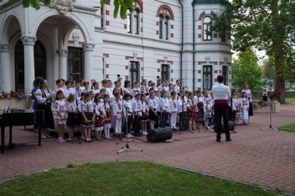 Serbarea elevilor seminarişti gălăţeni – fotografia 11