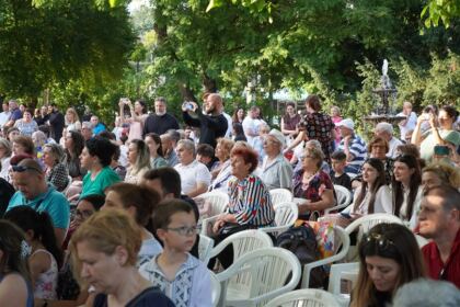 Serbarea elevilor seminarişti gălăţeni – fotografia 13