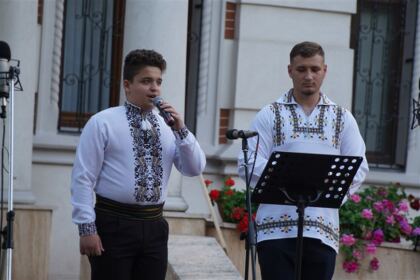 Serbarea elevilor seminarişti gălăţeni – fotografia 18
