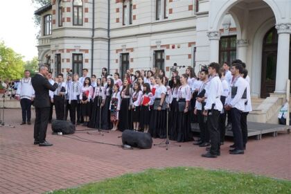 Serbarea elevilor seminarişti gălăţeni – fotografia 23