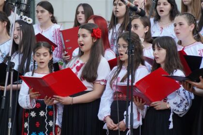 Serbarea elevilor seminarişti gălăţeni – fotografia 27