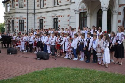 Serbarea elevilor seminarişti gălăţeni – fotografia 30