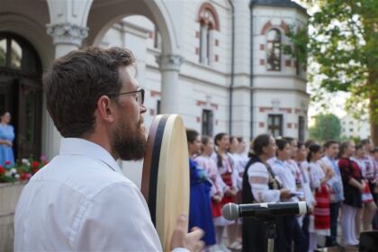 Serbarea elevilor seminarişti gălăţeni – fotografia 33