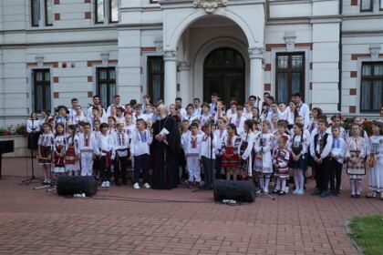Serbarea elevilor seminarişti gălăţeni – fotografia 35