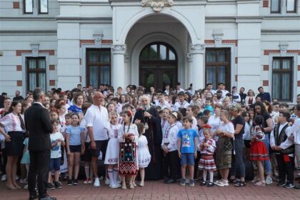 Serbarea elevilor seminarişti gălăţeni – fotografia 39
