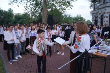 Serbarea elevilor seminarişti gălăţeni – fotografia 44