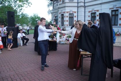 Serbarea elevilor seminarişti gălăţeni – fotografia 51