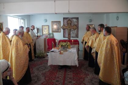 Rugăciune şi daruri pentru vârstnicii din cadrul unui azil brăilean – fotografia 33