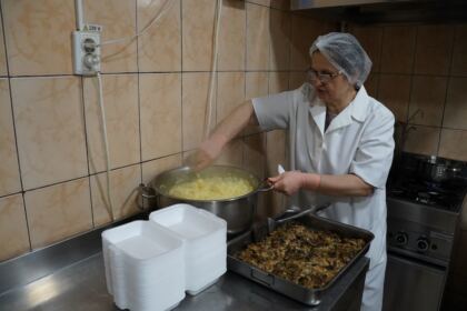 Daruri pentru 50 de vârstnici brăileni – fotografia 9