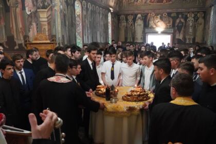 Momente de recunoştinţă şi cinstire pentru Episcopul Melchisedec Ştefănescu, la Dunărea de Jos – fotografia 13