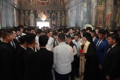 Momente de recunoştinţă şi cinstire pentru Episcopul Melchisedec Ştefănescu, la Dunărea de Jos – fotografia 14