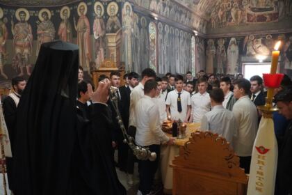 Momente de recunoştinţă şi cinstire pentru Episcopul Melchisedec Ştefănescu, la Dunărea de Jos – fotografia 15