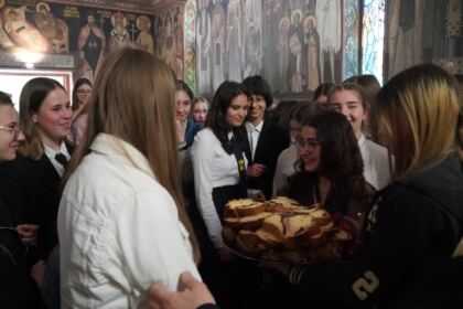 Momente de recunoştinţă şi cinstire pentru Episcopul Melchisedec Ştefănescu, la Dunărea de Jos – fotografia 17